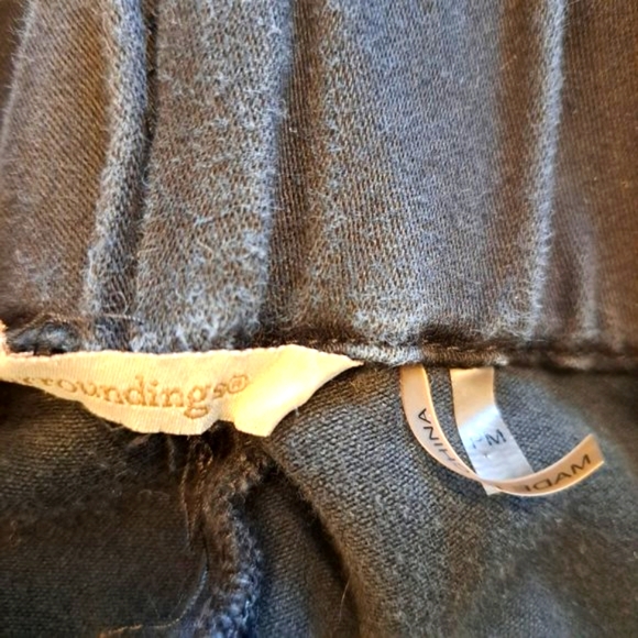 Soft Surroundings Pull-On Black Soft Denim Pants Size MP - Picture 8 of 9